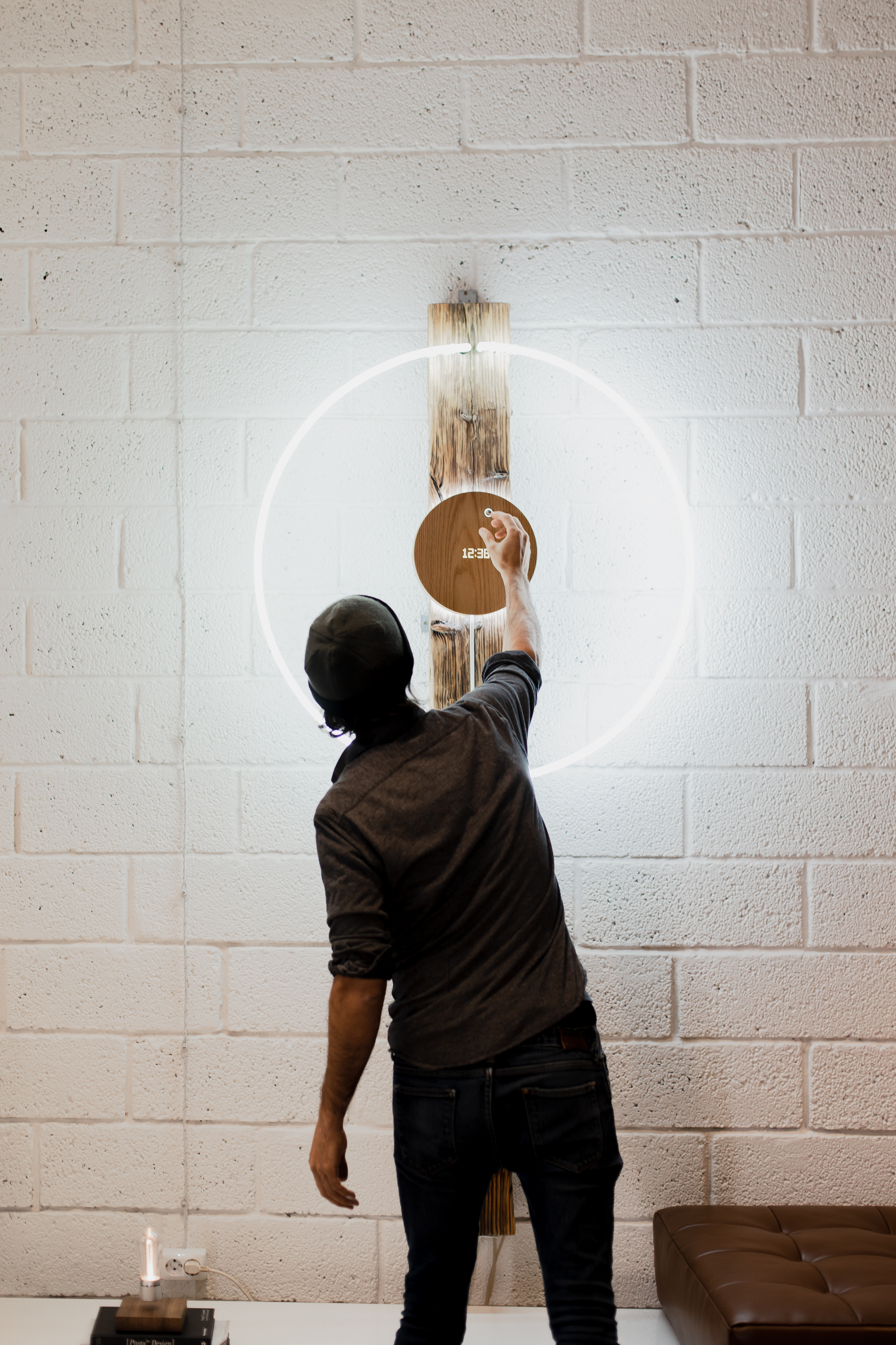 FLYTE Story - Die intelligente Wanduhr