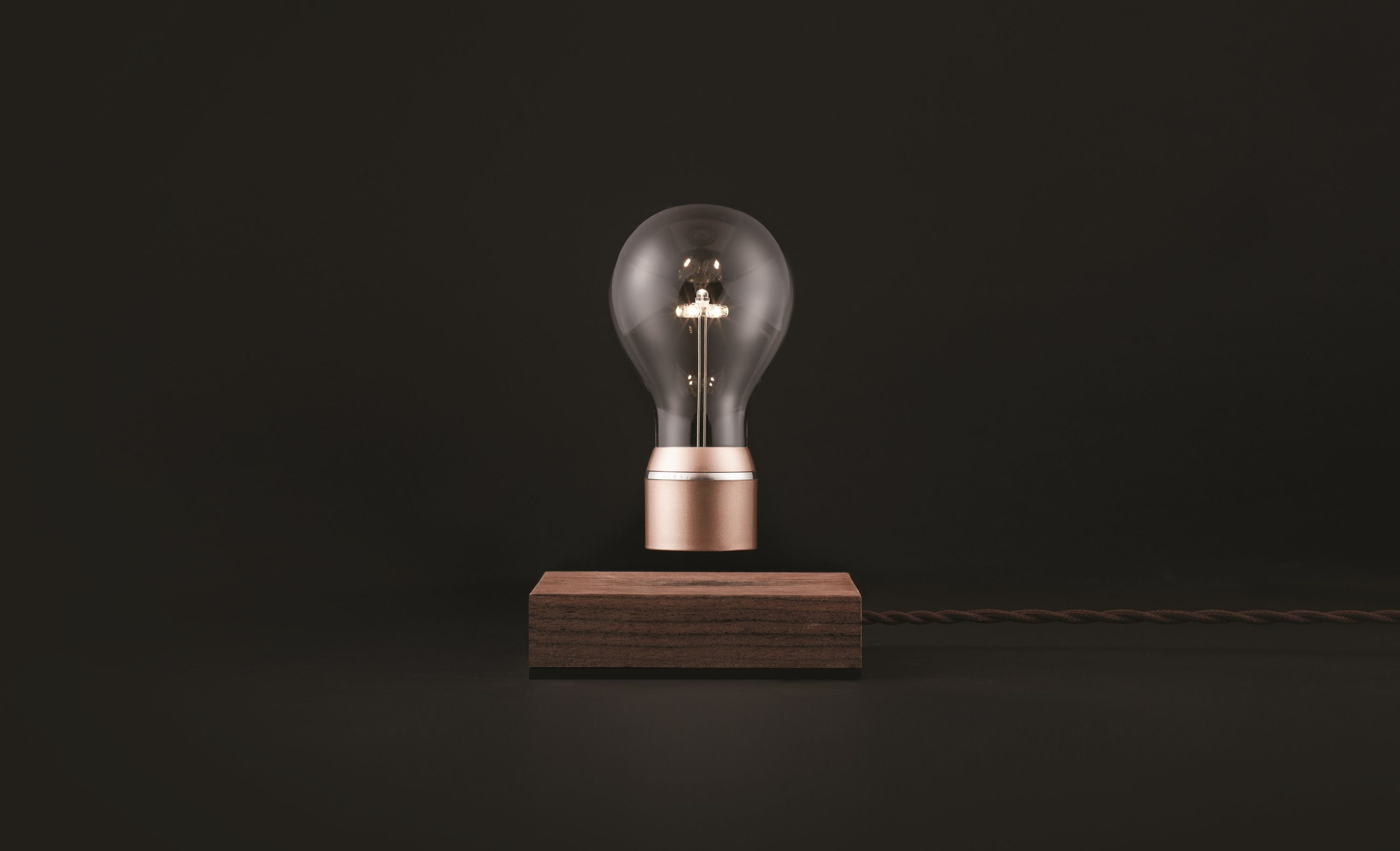 FLYTE - Die schwebende LED Leuchte Manhattan FLYTE - Die schwebende LED Leuchte Manhattan