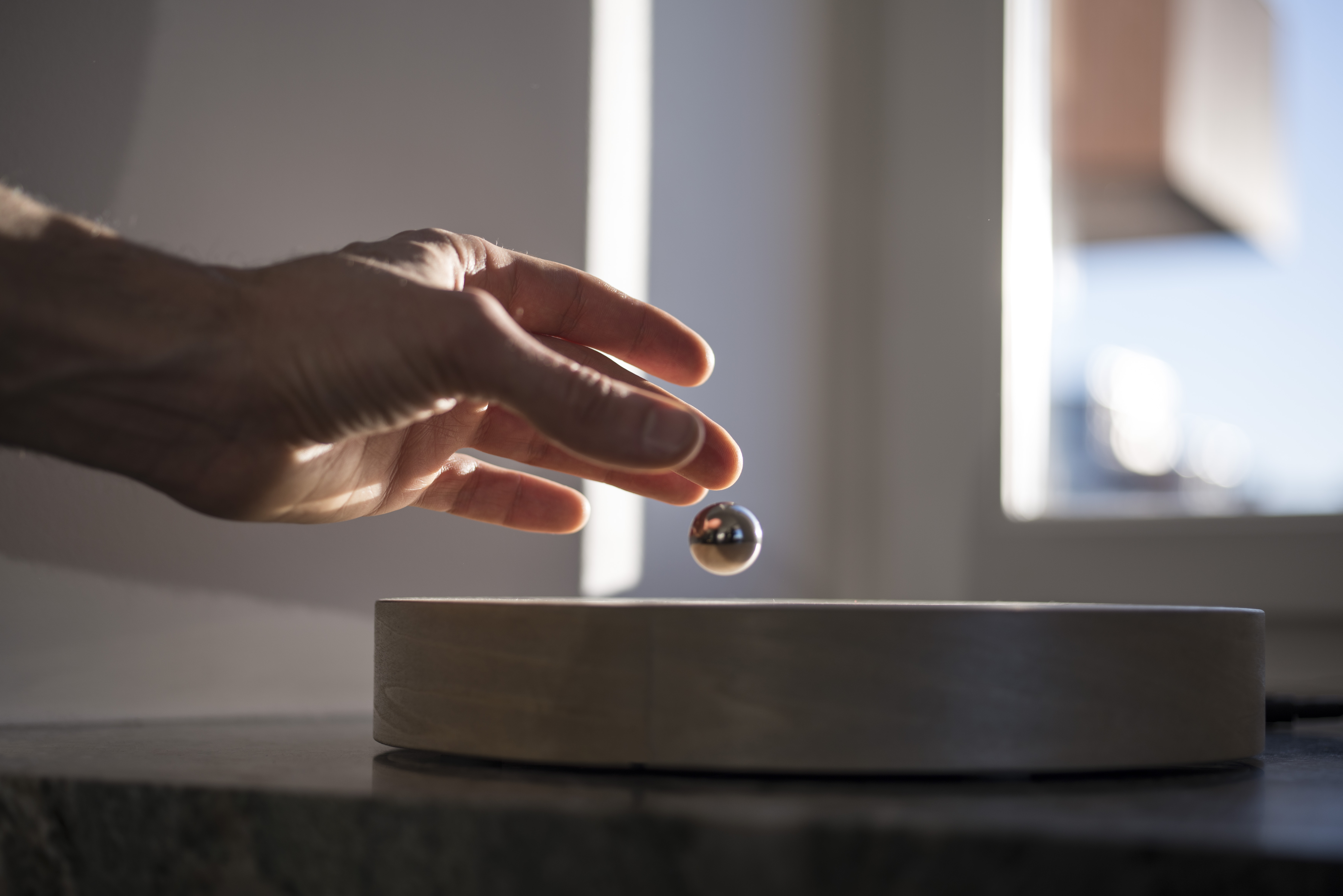 FLYTE Story - Die intelligente Wanduhr
