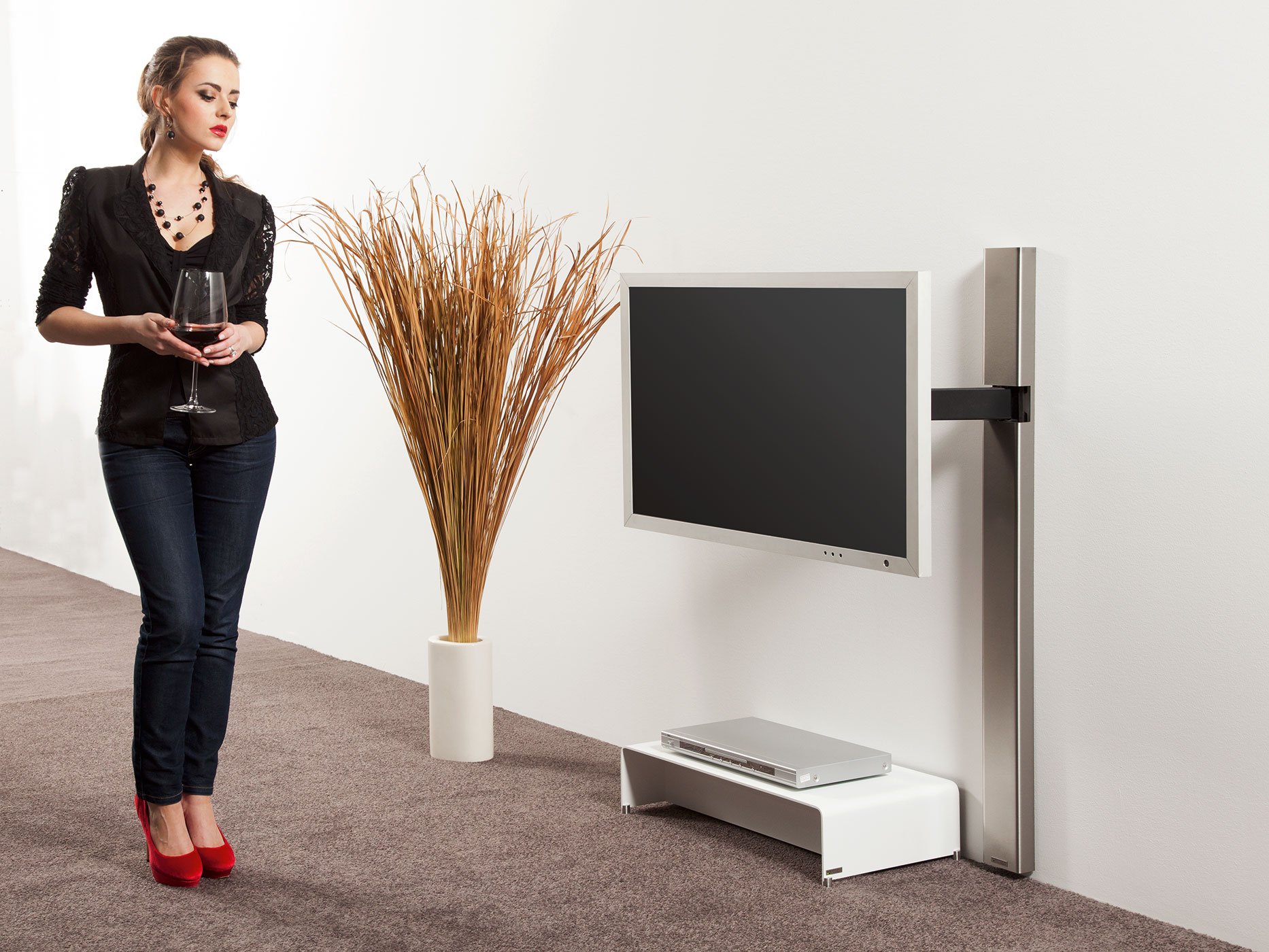 Wissmann TV Wandhalterung schwenkbar solution art128 Design