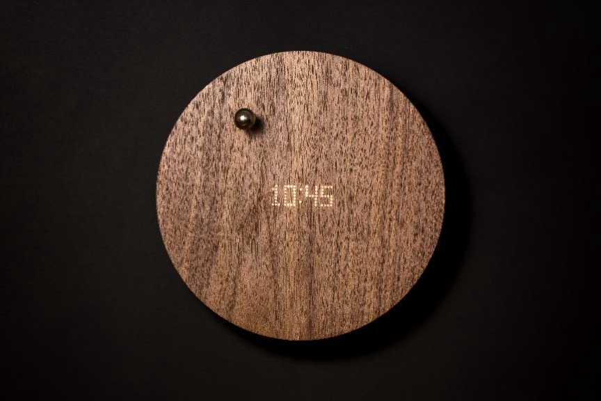 FLYTE Story - Die intelligente Wanduhr
