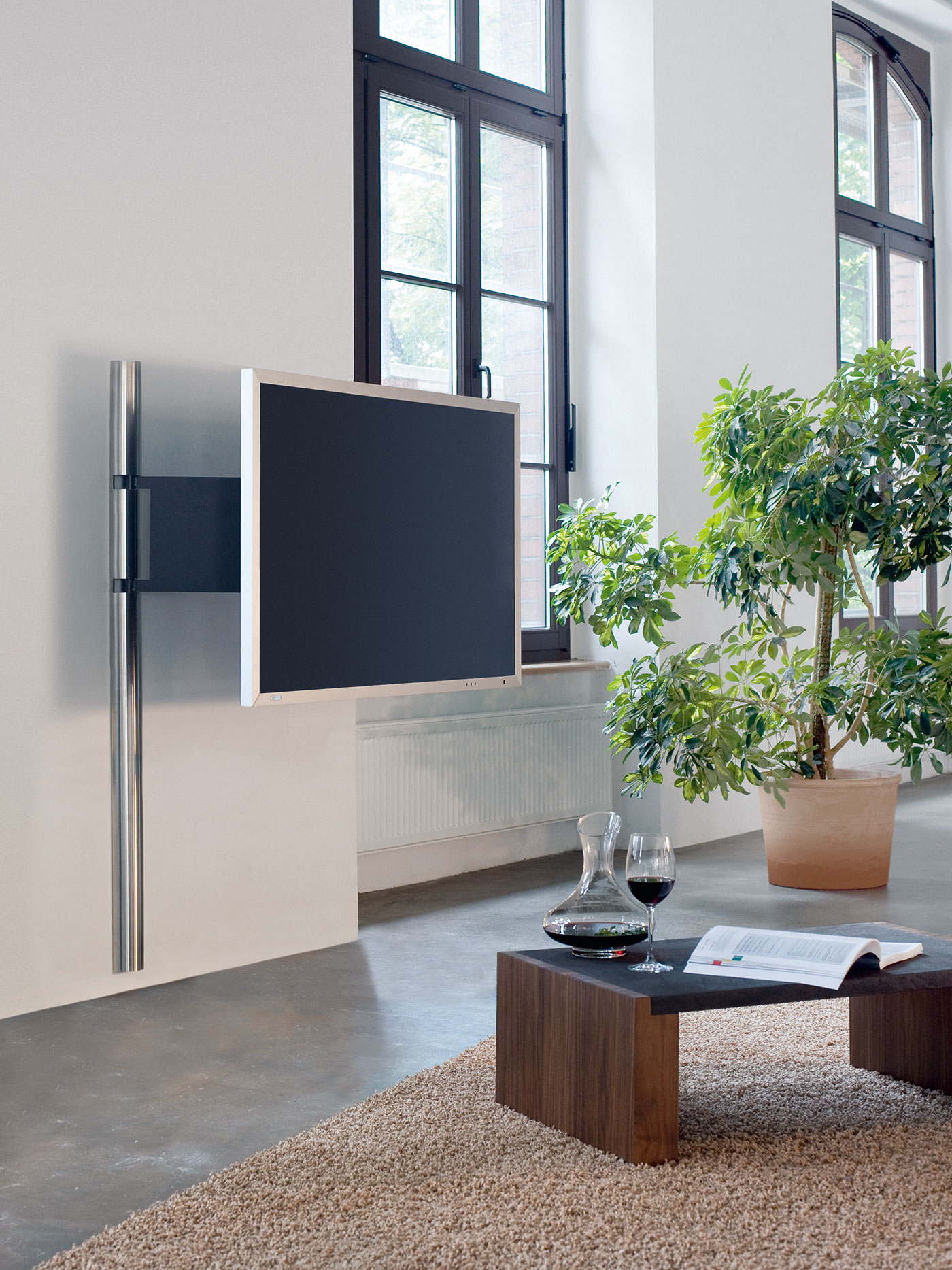 Wissmann TV Wandhalterung solution art123 Edelstahl Größe 1: TV bis 55", bis 55 kg, Schwenkarm: 54cm, H=142cm
